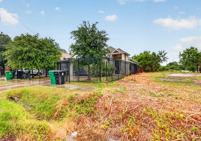 5th image of 3267 Simmons St, Houston, TX 77004 | MLS# 91898117