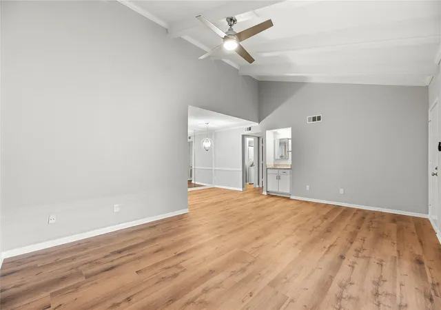 4th image of 5711 Sugar Hill Dr #24, Houston, TX 77057 | MLS# 11684004