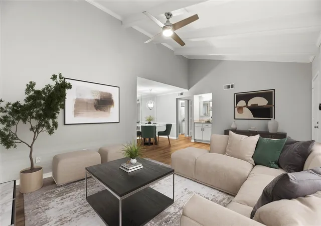 5th image of 5711 Sugar Hill Dr #24, Houston, TX 77057 | MLS# 11684004