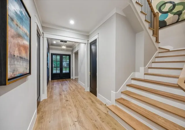 Photo 3 of Single family home for sale at 1522 Thornton Rd, Houston, TX 77018 | MLS# 79611442 | Listing updated on 2026-08-16