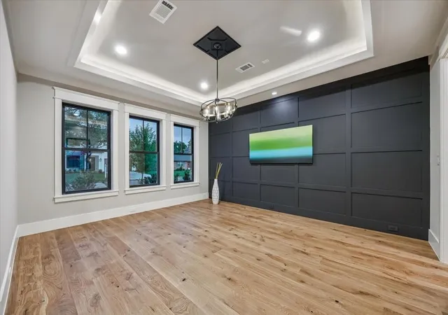 Photo 4 of Single family home for sale at 1522 Thornton Rd, Houston, TX 77018 | MLS# 79611442 | Listing updated on 2026-08-16