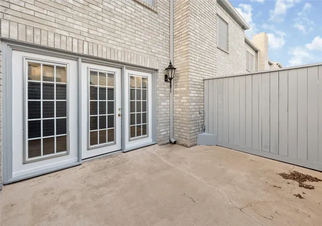 Photo 3 of Townhouse for sale at 332 Wilcrest Dr #332, Houston, TX 77042 | MLS# 6967607 | Listing updated on 2026-07-18