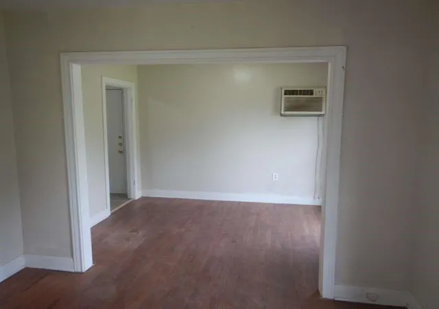 Photo 3 of Single family home for sale at 7306 Garden St, Houston, TX 77012 | MLS# 62049545 | Listing updated on 2026-09-17
