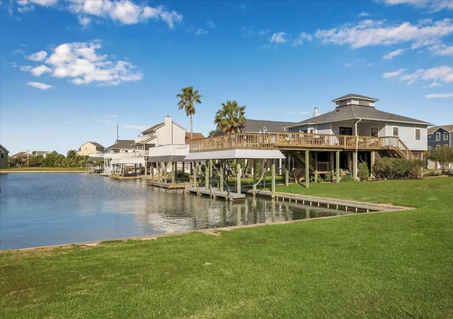3rd image of 1007 Tiki Dr, Galveston, TX 77554 | MLS# 41700404