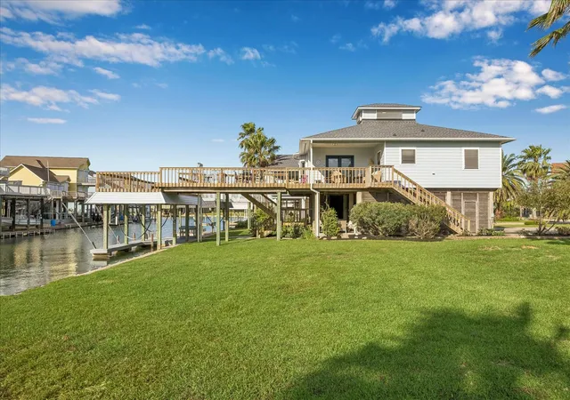 4th image of 1007 Tiki Dr, Galveston, TX 77554 | MLS# 41700404