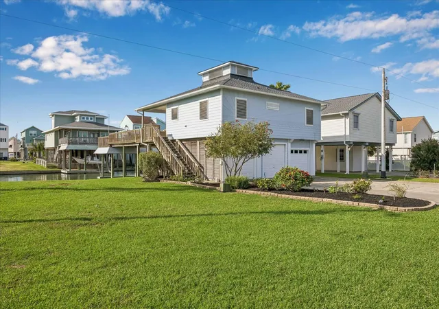 5th image of 1007 Tiki Dr, Galveston, TX 77554 | MLS# 41700404
