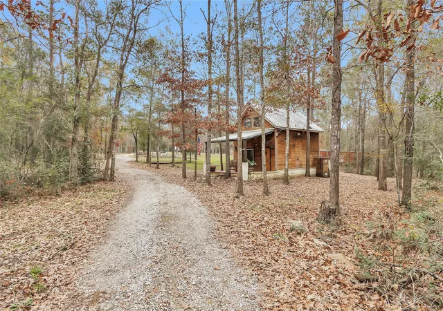 Photo 3 of Single family home for sale at 7261 Forest Hills Dr, Montgomery, TX 77316 | MLS# 65749174 | Listing updated on 2026-09-05