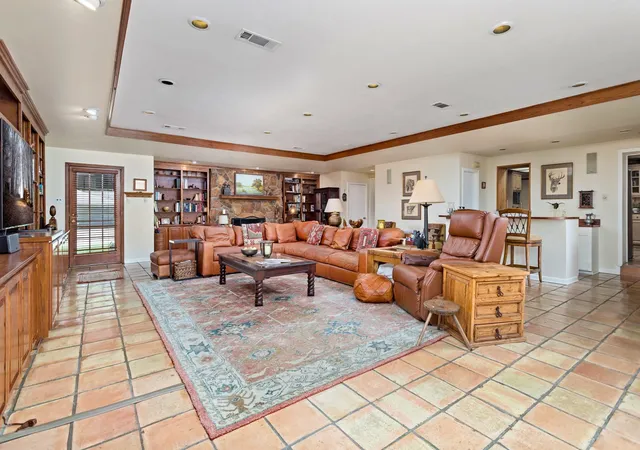5th image of 204 Ridgeland St, Beaumont, TX 77706 | MLS# 42398073
