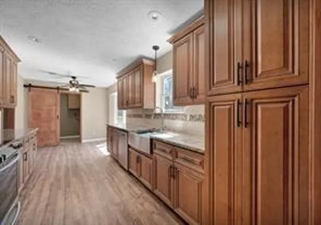 Photo 4 of Single family home for sale at 10235 White Rock Rd, Conroe, TX 77306 | MLS# 17310291 | Listing updated on 2026-08-25