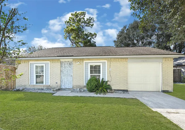Photo 2 of Single family home for sale at 11619 Birch Run Ln, Houston, TX 77067 | MLS# 53157059 | Listing updated on 2025-11-16
