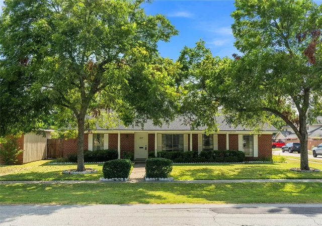 Photo 1 of Single family home for sale at 2117 S Houston Rd, Pasadena, TX 77502 | MLS# 60491761 | Listing updated on 2026-09-01