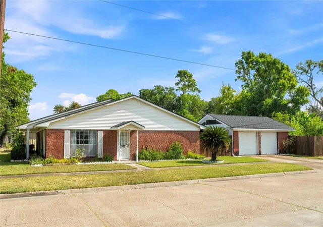 Photo 2 of Single family home for sale at 2117 S Houston Rd, Pasadena, TX 77502 | MLS# 60491761 | Listing updated on 2026-09-01