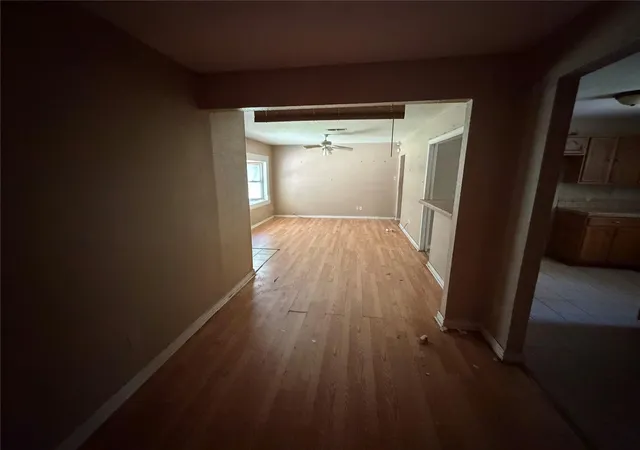 4th image of 2631 N Camp Cir, La Marque, TX 77568 | MLS# 73113019
