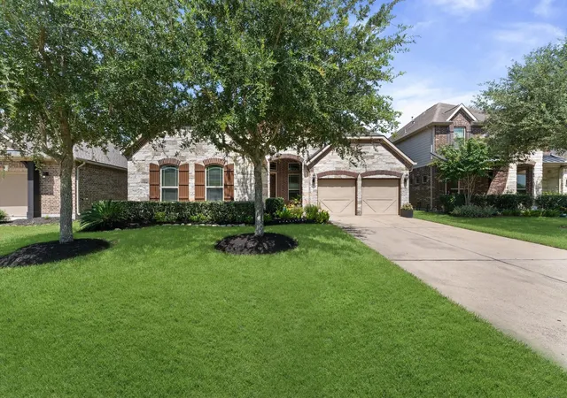 Photo 3 of Single family home for sale at 6123 Norwood Mills Ct, League City, TX 77573 | MLS# 33047404 | Listing updated on 2026-09-05