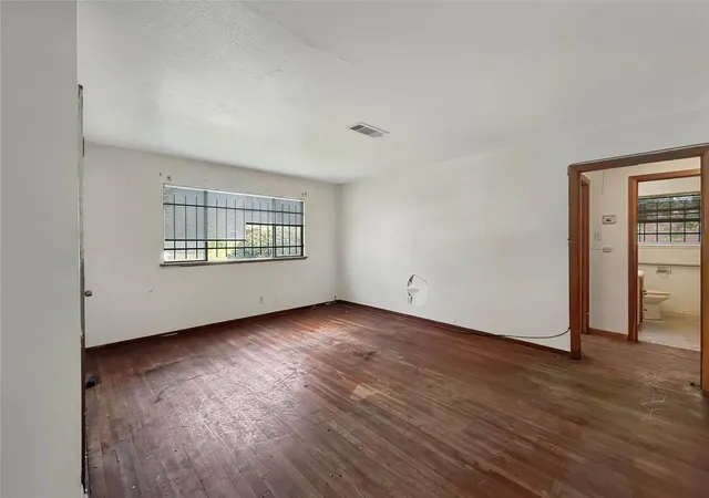 Photo 3 of Sale Pending at 4110 Tareyton Ln, Houston, TX 77047 | MLS# 90718059 | Listing updated on 2026-09-25