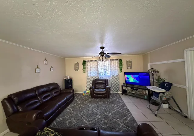5th image of 626 Saddle Rock Dr, Houston, TX 77037 | MLS# 13301106