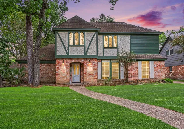 Photo 1 of Single family home for sale at 5823 Havenwoods, Houston, TX 77066 | MLS# 98317012 | Listing updated on 2026-09-04