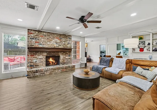 Photo 3 of Single family home for sale at 5823 Havenwoods, Houston, TX 77066 | MLS# 98317012 | Listing updated on 2026-09-04