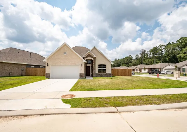 Photo 3 of Single family home for sale at 10610 Ellerston Rd, Cleveland, TX 77327 | MLS# 647225 | Listing updated on 2026-08-24