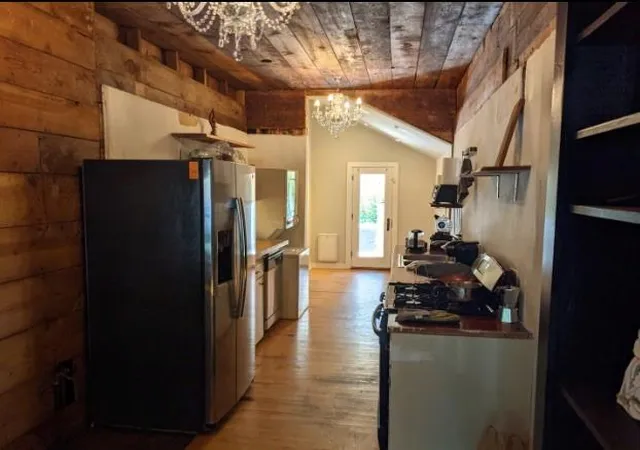 Photo 3 of Single family home for sale at 4204 Stanford St, Houston, TX 77006 | MLS# 53000488 | Listing updated on 2026-09-08