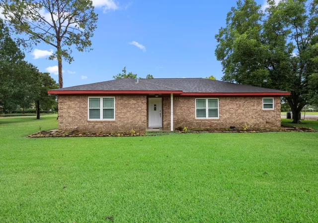 4th image of 915 Sycamore Rd, Richmond, TX 77469 | MLS# 10242056