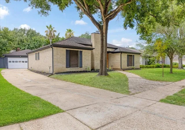 27th image of 3815 Plum Hollow Dr, Houston, TX 77059 | MLS# 14794116
