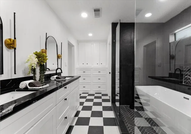 image of 3815 Plum Hollow Dr, Houston, TX 77059 | MLS# 14794116