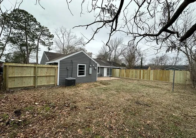 Homes for sale in Houston, TX | 7301 Brockley Ln, Houston, TX 77087 | MLS# 49705247
