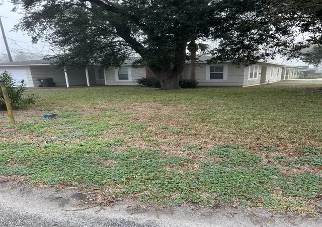 Photo 2 of Single family home for sale at 118 Tarpon Ave, Galveston, TX 77550 | MLS# 94853221 | Listing updated on 2026-08-28