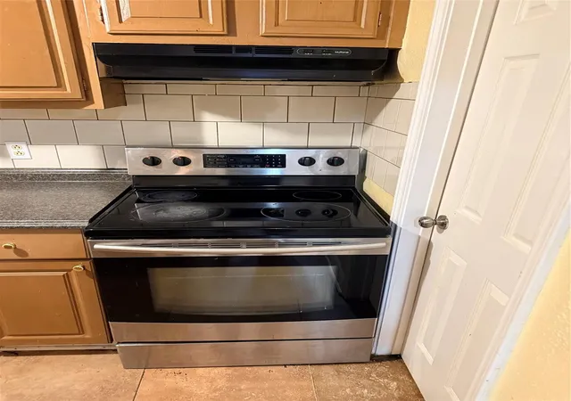 Homes for sale in Houston, TX | 7047 Bissonnet St #32, Houston, TX 77074 | MLS# 45232641