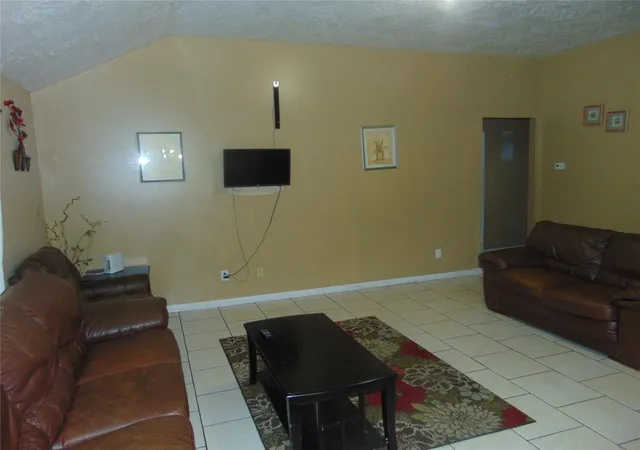 Photo 4 of Single family home for sale at 16311 Sedona Woods Ln, Houston, TX 77082 | MLS# 71582805 | Listing updated on 2026-04-22