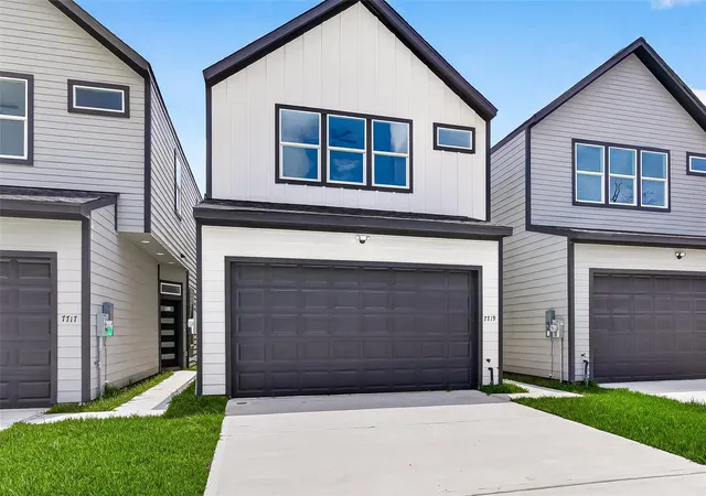 Photo 1 of Single family home for sale at 7719 Bowen St, Houston, TX 77051 | MLS# 97274296 | Listing updated on 2026-08-22