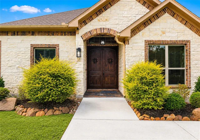 Photo 4 of Single family home for sale at 19534 Desna Dr, Porter, TX 77365 | MLS# 19934146 | Listing updated on 2026-10-06