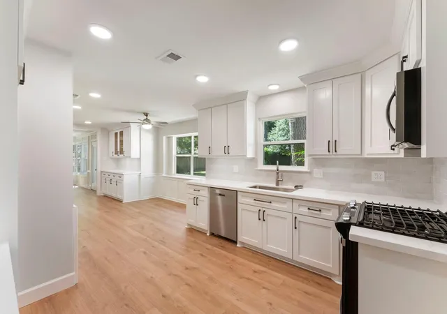 Photo 3 of Sale Pending at 6311 Craigway Rd, Spring, TX 77389 | MLS# 62785741 | Listing updated on 2026-10-05