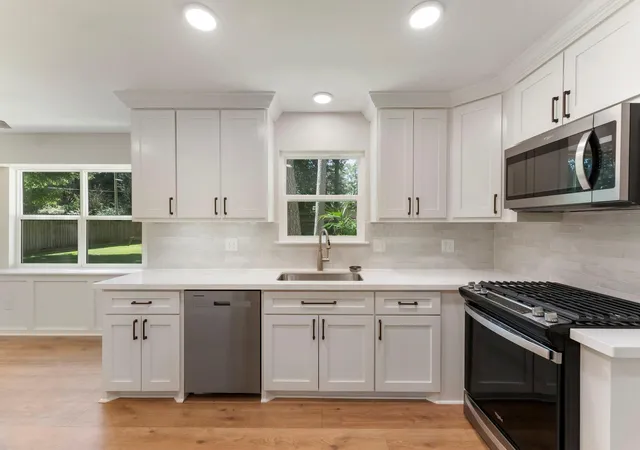 Photo 3 of Sale Pending at 6311 Craigway Rd, Spring, TX 77389 | MLS# 62785741 | Listing updated on 2026-10-05