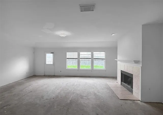 Photo 3 of Single family home for sale at 13911 Honey Bee Ct, Houston, TX 77039 | MLS# 88736906 | Listing updated on 2026-09-30