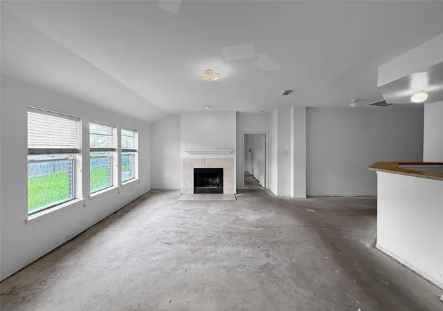 Photo 4 of Single family home for sale at 13911 Honey Bee Ct, Houston, TX 77039 | MLS# 88736906 | Listing updated on 2026-09-30