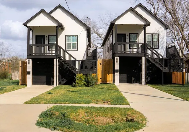 4th image of 204 3Rd St, Rosenberg, TX 77471 | MLS# 87763556