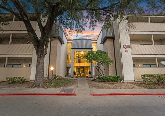 2nd image of 8517 Hearth Dr, Houston, TX 77054