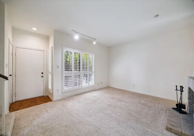 Homes for sale in Houston, TX | 11711 Memorial Dr #203, Houston, TX 77024 | MLS# 28577085