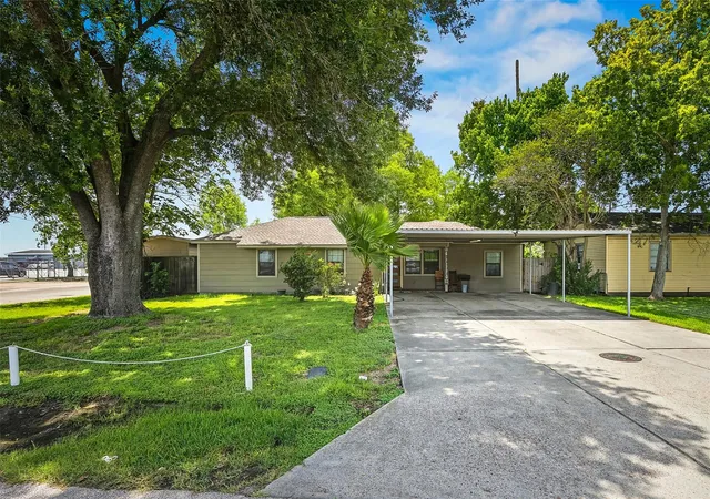 Photo 1 of Single family home for sale at 8822 Koala Dr, Houston, TX 77061 | MLS# 97885004 | Listing updated on 2026-07-09