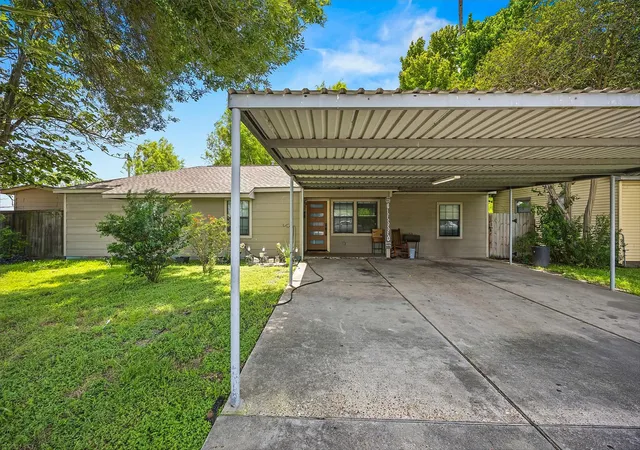 Photo 3 of Single family home for sale at 8822 Koala Dr, Houston, TX 77061 | MLS# 97885004 | Listing updated on 2026-07-09