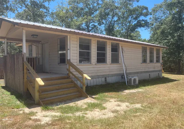 Photo 3 of Multi family home for sale at 505 And 501 Hawkins, Livingston, TX 77351 | MLS# 10344348 | Listing updated on 2026-08-27