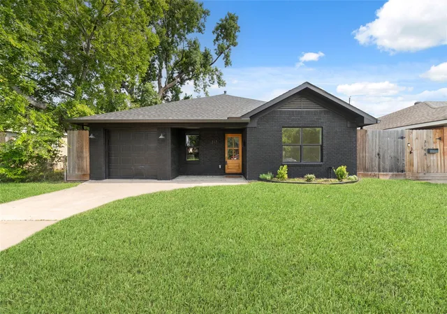 Homes for sale in Houston, TX | 317 Kelley St, Houston, TX 77009 | MLS# 77051447