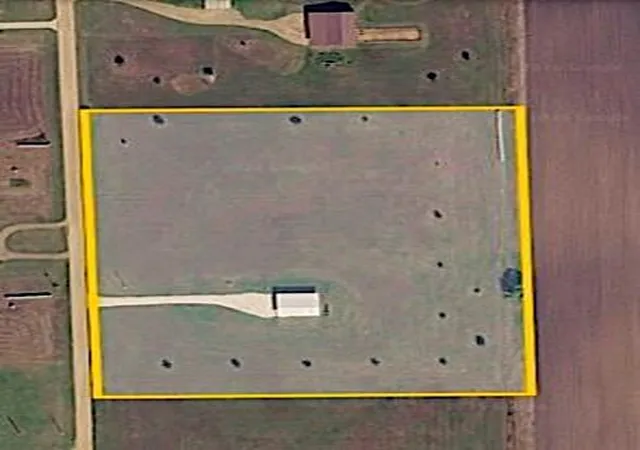 13th image of 323 Prairie Switch Rd, El Campo, TX 77437 | MLS# 30668025