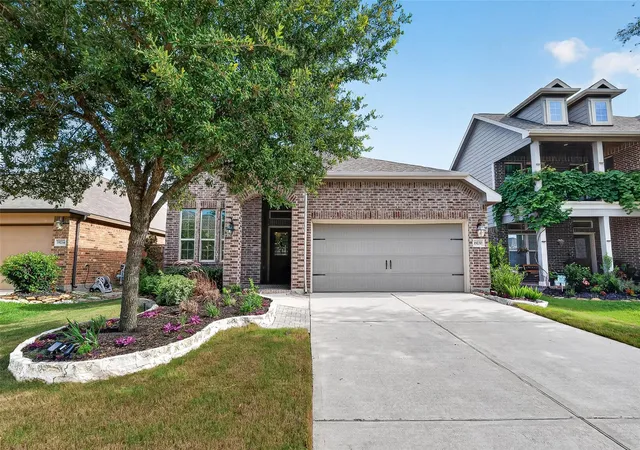 Photo 2 of Sale Pending at 19230 S Cottonwood Green Ln, Cypress, TX 77433 | MLS# 93039606 | Listing updated on 2026-09-04