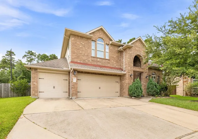 Photo 2 of Single family home for sale at 18118 Banpo Ct, Houston, TX 77044 | MLS# 37141773 | Listing updated on 2026-08-02