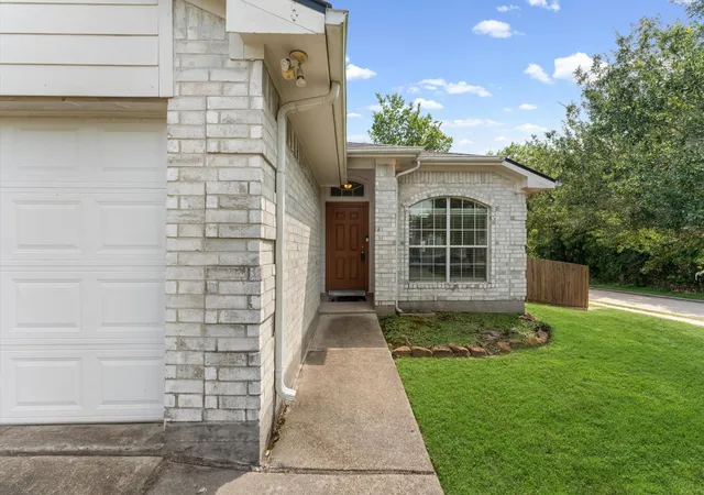 Photo 4 of Single family home for sale at 22811 August Leaf Dr, Tomball, TX 77375 | MLS# 38971215 | Listing updated on 2026-07-27