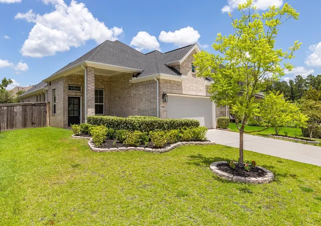 Photo 3 of Single family home for sale at 160 Lukewood Cir, Willis, TX 77318 | MLS# 44995257 | Listing updated on 2026-08-30