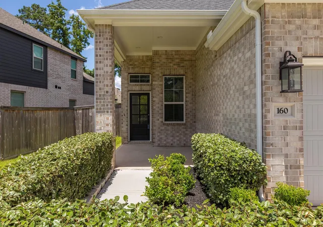 Photo 3 of Single family home for sale at 160 Lukewood Cir, Willis, TX 77318 | MLS# 44995257 | Listing updated on 2026-08-30